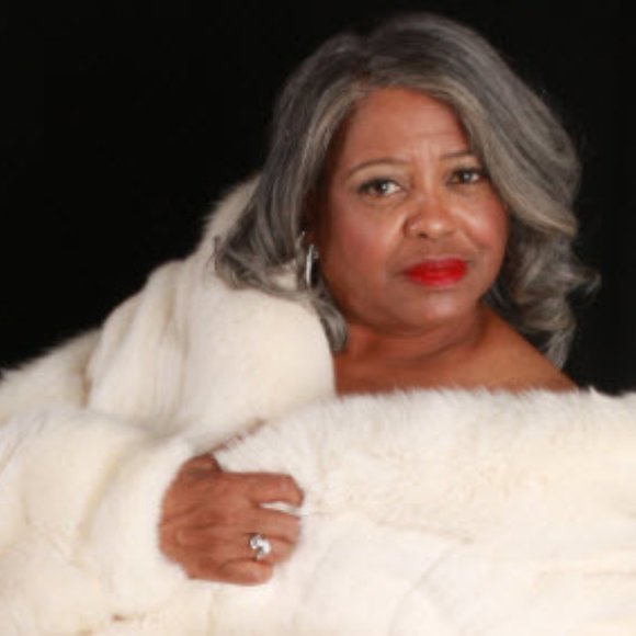 Vera - Picture 2 of 3